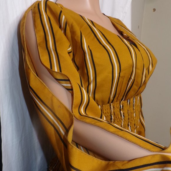 Mustard Yellow Deep V-neck Blouse with Slits in Sleeves (L) (Tag still attached) - Picture 3 of 4